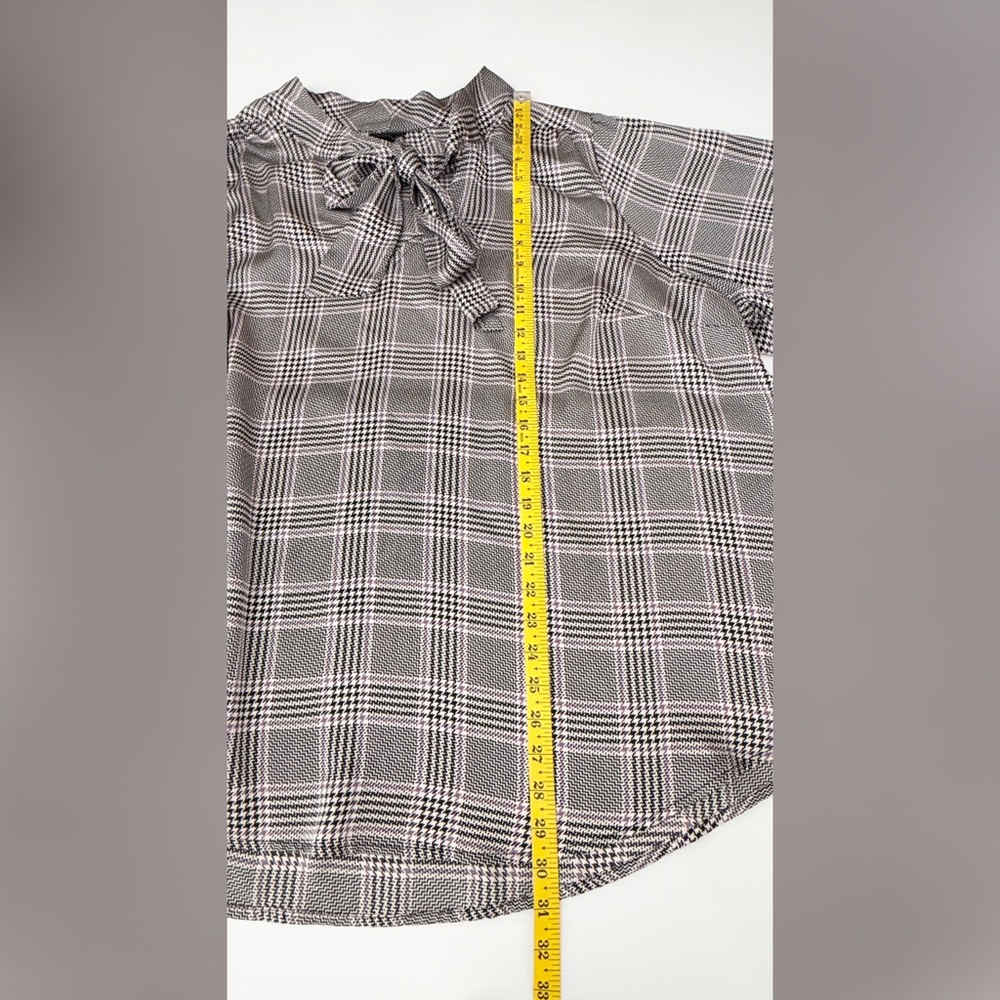 Torrid - Studio Bubble Satin Bow Tie Blouse - Glen Plaid - 4 - Picture 10 of 10